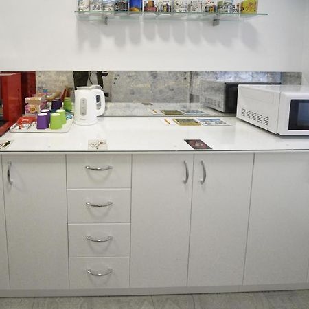 טיראנה Konak Rooms L Skanderbeg Square מראה חיצוני תמונה